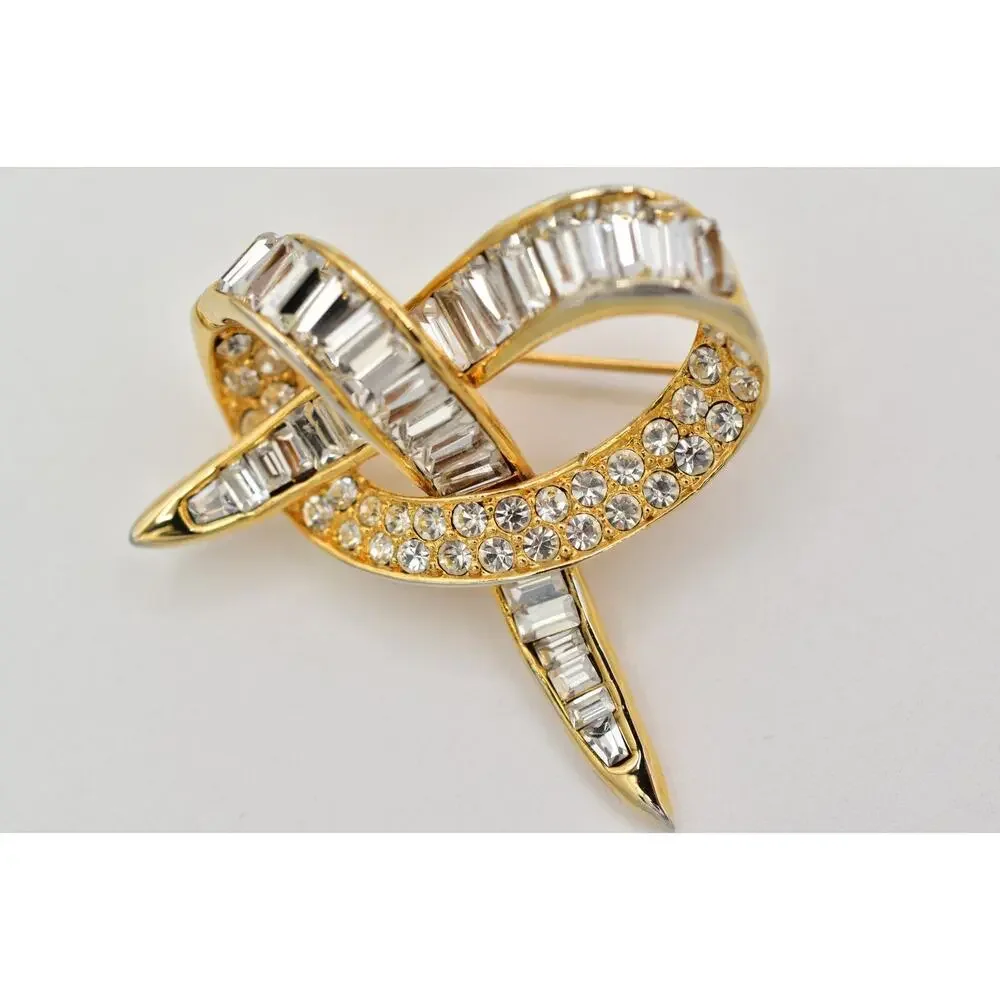 Vintage Crystal Heart Pretzel Knot Pin Brooch Baguette Rhinestone Gold 1980s 9B